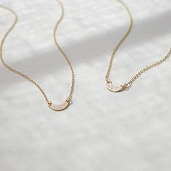 Mevecco Gold Dainty Heart Necklace for Women 18K Gold Plated Delicate Gold Heart Choker Long Necklace for Women