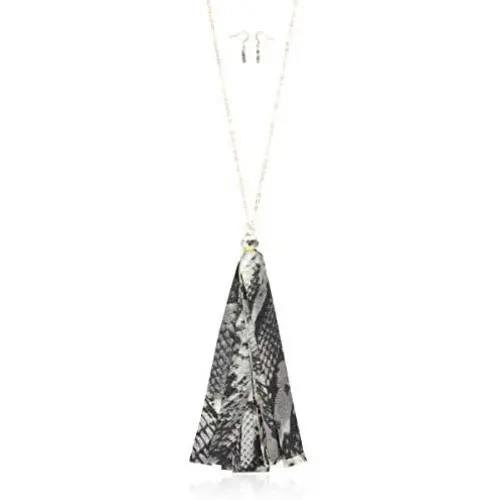 RIAH FASHION Bohemian Tassel Statement Necklace - Lightweight Plaid Fabric, Faux Suede Fringe Long Bead Chain RIAH FASHION Bohemian Tassel Statement Necklace - Lightweight Plaid Fabric, Faux Suede Fringe Long Bead Chain
