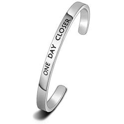 WUSUANED Deployment Gift One Day Closer Cuff Bracelet Long Distance Jewelry Gift for Boyfriend Husband Best Friend