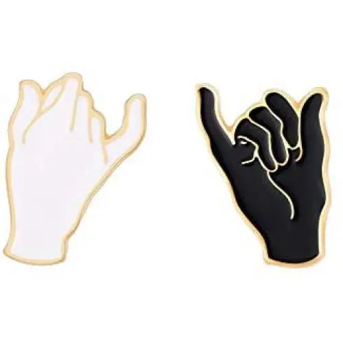 VU100 2Pcs Distance Matching Pinky Promise Enamel Pin Set Sisters Couple Brooches Pins Mom Daughter Gifts for Women Teen Girls BFF Boyfriend Girlfriend, Lovely Clothing Bags Jackets Accessories