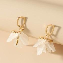 Sinkcangwu Unique Design White Folowers Dangle Earring for Women Charming Wedding Jewelry Party Acrylic Floral Drop Earring