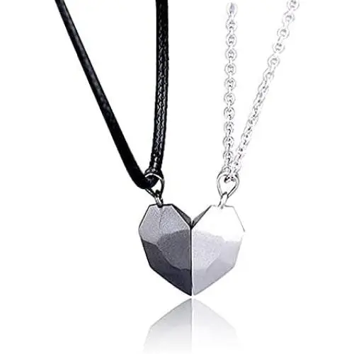1 Pair Heart Necklace for Couples Black White Matching Pendant Friendship Distance Magnetic Love Heart Jewelry for Boyfriend Girlfriend Valentines Gifts 1 Pair Heart Necklace for Couples Black White Matching Pendant Friendship Distance Magnetic Love Heart Jewelry for Boyfriend Girlfriend Valentines Gifts