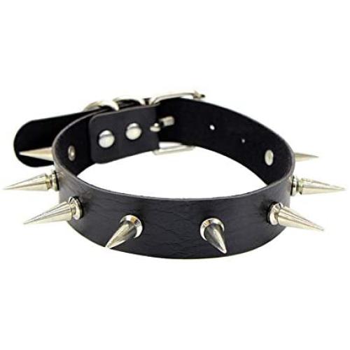 Halawly Queen of Hearts Choker - Black Leather Choker Necklaces Circle Adjustable Collar Necklace for Women
