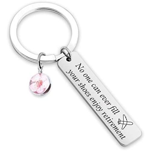 Enjoy Retirement Keychain No One Can Ever Fill Your Shoes Enjoy Retirement Gift for Boss Staff Coworker(Fill Your Shoe KR)