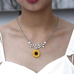 NICEMOVIC Sunflower Pearl Necklace Sweet Resin Daisy Flower Choker Necklace Leaf Pendant Necklace Fashion Jewelry Gift for Women and Girls.(Silver)