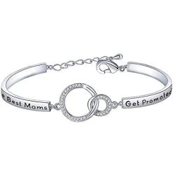 BEKECH The Best Moms Get Promoted to Grandma Interlocking Circles Bracelet Gift for Grandmother Nana Yaya Grammy Nonna