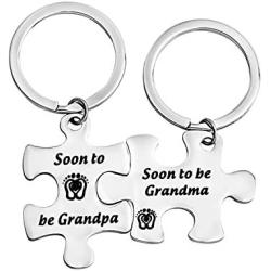 HOLLP Pregnancy Gift New Mom New Dad Puzzle Piece Keychain Set Soon to Be Mommy/Daddy Jewelry Gift for New Mommy Dad