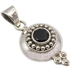 SilverStarJewel 925 Sterling Silver 7 x 7 mm Black Onyx Antique Style Pendant 1.4''