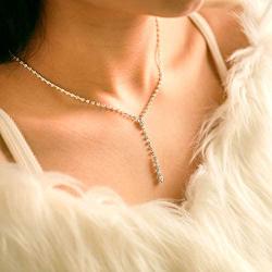 Unicra Bride Silver Bridal Necklace Earrings Set Crystal Wedding Jewelry Set Rhinestone Choker Necklace for Women and Girls (3 piece set - 2 earrings and 1 necklace)(NK070-2)