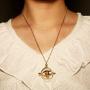 YienDoo Vintage Sand Clock Necklace Sand Glass Large Pendant Hourglass Pendant Time-Turner Necklace Jewelry for Women and Girls (Gold)