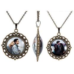 Fanery Sue Personalized Photo Necklace Vintage Retro Pendant Necklace Custom Picture Image Antique Brass Large Pendant Memorial Jewelry