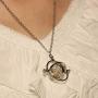 TseanYi Vintage Time Necklace Choker Silver Round Circle Pendant Necklaces Sand Clock Necklace Chain Time Turner Jewelry for Women and Girls (Silver)