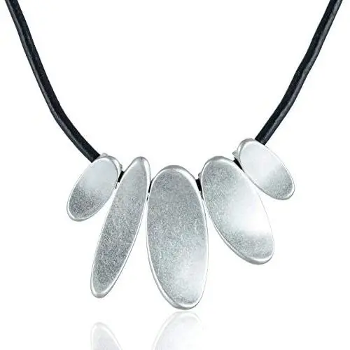 Chunky Silver Gold Pendant Black Leather Choker Necklace for Women Fashion Jewelry Chunky Silver Gold Pendant Black Leather Choker Necklace for Women Fashion Jewelry
