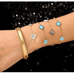 14K Solid Yellow Gold and Turquoise Bracelet with 5 Clover Motifs. 7 inch bracelet