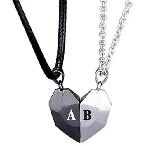 2 PCs Personalized Matching Necklaces for Couples,Custom Broken Heart Necklace Friendship Jewelry Gifts on Anniversary 2 PCs Personalized Matching Necklaces for Couples,Custom Broken Heart Necklace Friendship Jewelry Gifts on Anniversary