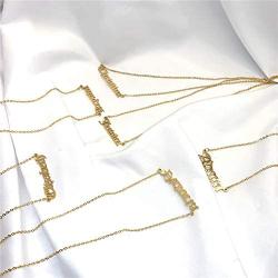 Qermolas Old English Nameplate Necklaces for Women 18 Inch Gold Plated Name Necklace