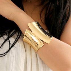 Gold Plating Polished-finish Chunky Bangle Cuff Bracelet for Women Girls Gold Statement Bangle Fashion Bracelet Jewelry