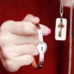 His & Hers Jewelry Matching Set, Couples Charm Key Necklace Lock Bracelet Set, Personalized Stainless Steel Jewelry Valentines Gift
