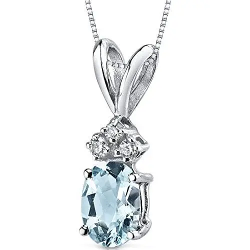 14 Karat White Gold Oval Shape 0.75 Carats Aquamarine Diamond Pendant 14 Karat White Gold Oval Shape 0.75 Carats Aquamarine Diamond Pendant