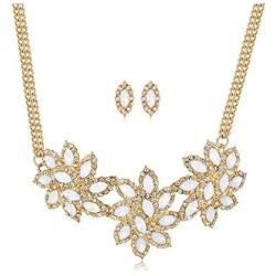 Qiji Womens Alloy Resin Flower Jewelry Set Elegant Rhinestone Gold Plated Chain Necklace Earrings