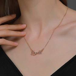 Fashion Crown Letter Queen Pendant Necklace Charm Rhinestone Word Queen Clavicle Chain Necklace for Women and Girls Jewelry