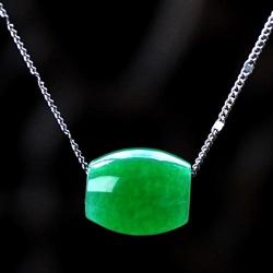 Malay Jade Necklace Pendant Emerald Green Passepartout Transfer Beads Send 925 Silver Plated Necklace Pendant Chain Necklace Pendant Jewelry Women Girls Models