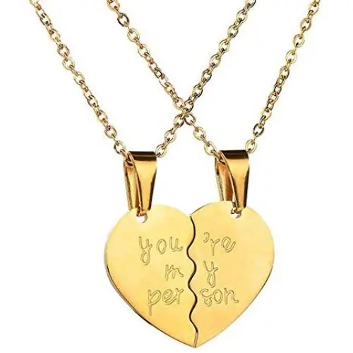 MJartoria Couples Necklaces for 2-Her King His Queen Engraved Split Heart Love Pendant Necklaces Gifts for Birthday Valentines Day MJartoria Couples Necklaces for 2-Her King His Queen Engraved Split Heart Love Pendant Necklaces Gifts for Birthday Valentines Day