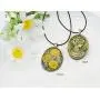 Jewelryland Handmade Dry Processed Real Flower Daisy/Chrysanthemum/Forget Me Not Pendant Necklace Jewelryland Handmade Dry Processed Real Flower Daisy/Chrysanthemum/Forget Me Not Pendant Necklace
