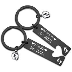 FUSTMW Pregnancy Announcement Gifts Daddy and Mommy Est 2021 Keychain Set New Parents Gift First Time Mom Gifts Baby Footprint Charm Daddy to Be Gifts