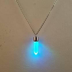 LED Light up Crystal Pendant Necklace - Glow crystal jewelry Necklace (multicolor)