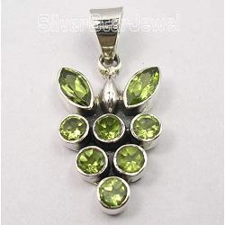 SilverStarJewel Peridot August Birthstone Necklace Pendant 1.3'' Sterling Silver Fashion Gift