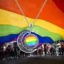 BEKECH Gay Pride Rainbow Necklace Crescent Moon Charm Rainbow Pendant Necklace Gay & Lesbian LGBT Pride Gifts Rainbow Jewelry LGBT Jewelry Lesbian Gift