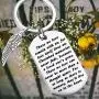 FUSTMW Memory Keychain Remembrance Gift Loss Jewelry in Memory of Dad Mom Loved One Angel Wing Charm Those We Love Remain with Us for Love Itself Lives on