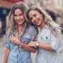 VU100 2Pcs Distance Matching Pinky Promise Enamel Pin Set Sisters Couple Brooches Pins Mom Daughter Gifts for Women Teen Girls BFF Boyfriend Girlfriend, Lovely Clothing Bags Jackets Accessories