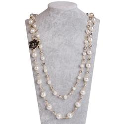 Fashion Jewelry Designer Bridal and Chic Long Imitation Pearl Clover Flower Strand Necklace for Women