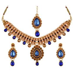 Efulgenz Indian Bollywood Crystal Rhinestone Gold Plated Choker Necklace Earring Maangtikka Statement Jewelry Set