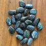 Labradorite Crystal Pendant Necklace, Hand-Knitted Reiki Healing Chakra Crystal Necklace, Natural Polished Palm Blue Moonstone Labradorite Raw Stone Jewelry for Women Men(2Pcs)
