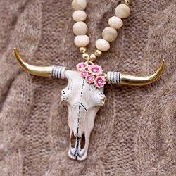 Wyo-Horse Jewelry Steer Skull Pendant with Beaded Chain Necklace and Earring Set