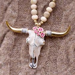 Wyo-Horse Jewelry Steer Skull Pendant with Beaded Chain Necklace and Earring Set