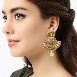 Aheli Kundan Pearl and Colour Beads Bollywood Style Indian Traditional Ethic Earrings Maang Tikka Set Fashion Jewelry for Women (Green)