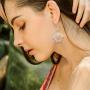 ZRosse Fashion Hollow Out Metal Maple Leaf Women Dangle Earrings Popular Gold and Silver Two-tone Long Drop Earring Jewelry Accessories