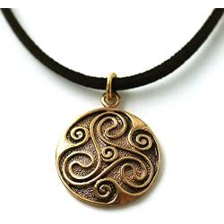 LynnAround Bronze Engraved Celtic Knot Triskelion Necklace Pendant Charm Vintage Thailand Made Jewelry