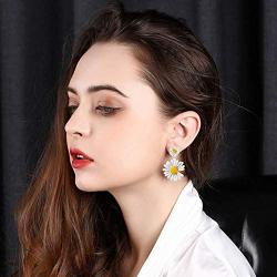 MFHUNX Daisy Earrings 925 Sterling Silver Needle Studs Tiny Flower Earrings Jewelry Gift for Women Girls (White)