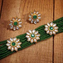 I Jewels Indian Bollywood18K Gold Plated Light Weighted Beaded Floral Choker Jewelry Set Encased with Faux Kundan Along with Earrings for Women (ML228G)