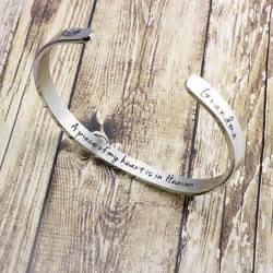 Memorial Gifts for Women In Memory of Loved One Mom Dad Remembrance Jewelry Sympathy Bracelet A Piece of My Heart is in Heaven Condolence Mantra Cuff Bangle